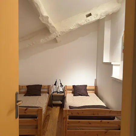 Les Borderies Apartament *